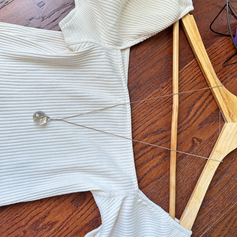 H&M White Ribbed Off-Shoulder Crop Top - Picture 3 of 5